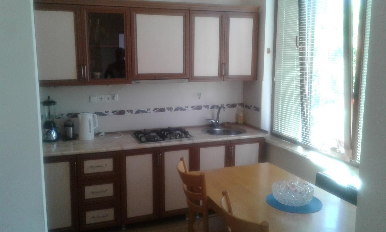 Centr Apartment Kutaisi Exterior photo